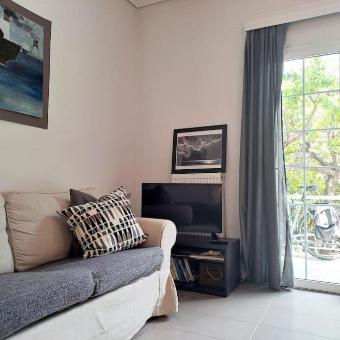 Апартаменты 20' From The Airport,20' From The Center Of Афины Экстерьер фото
